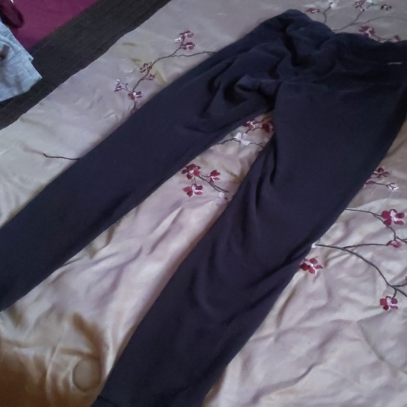 Black Leggings! - Picture 2 of 3